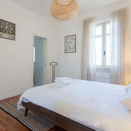 Apartment Guesthost - Termini Classy With Terrace *